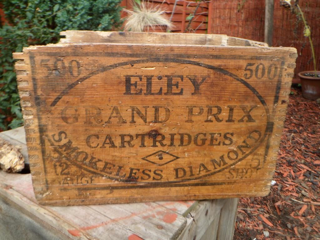 ANTIQUE / VINTAGE ELEY GRAND PRIX SHOTGUN CARTRIDGE WOODEN AMMUNITION