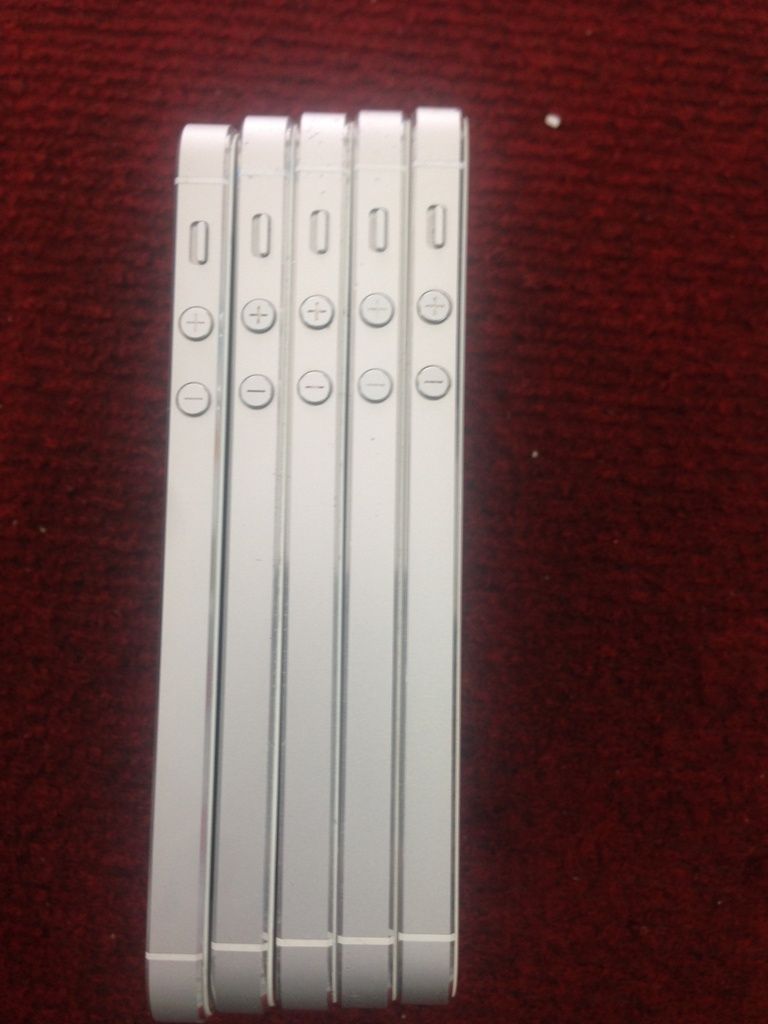 Mới về Iphone 5 trắng quốc tế 32Gb giá tốt cho mọi người nè........